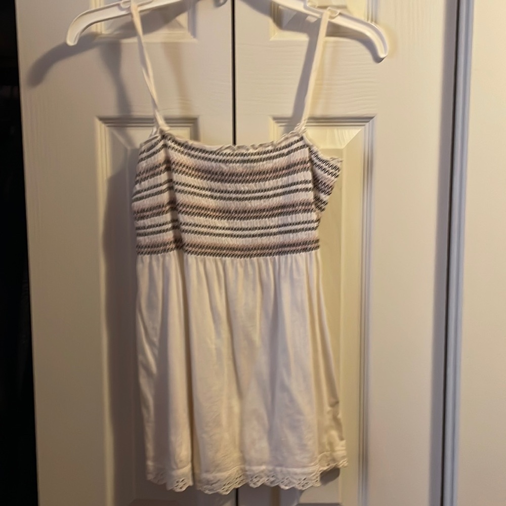 Duck head. Size small. Tank top.